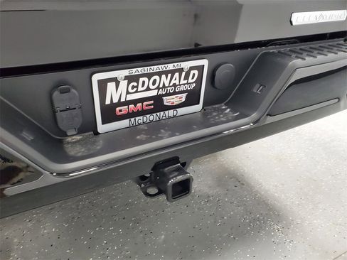 New 2026 GMC Sierra 1500 Elevation image 28