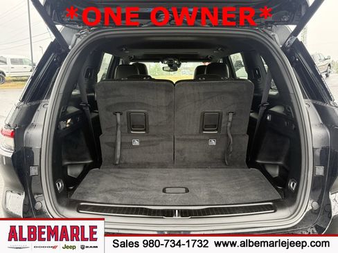 Used 2024 Jeep Grand Cherokee L Altitude image 5