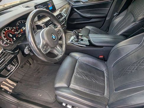 Used 2018 BMW M550i xDrive image 12