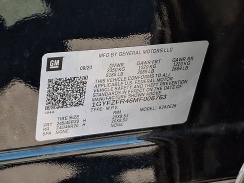 Used 2021 Cadillac XT4 Sport w/ Cold Weather Package AWD/4WD image 28