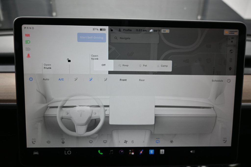 Used 2024 Tesla Model Y 2WD image 27