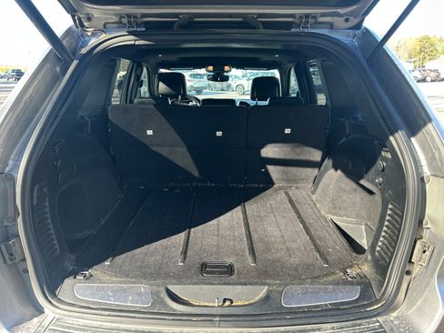 Used 2017 Jeep Grand Cherokee Limited AWD/4WD image 22