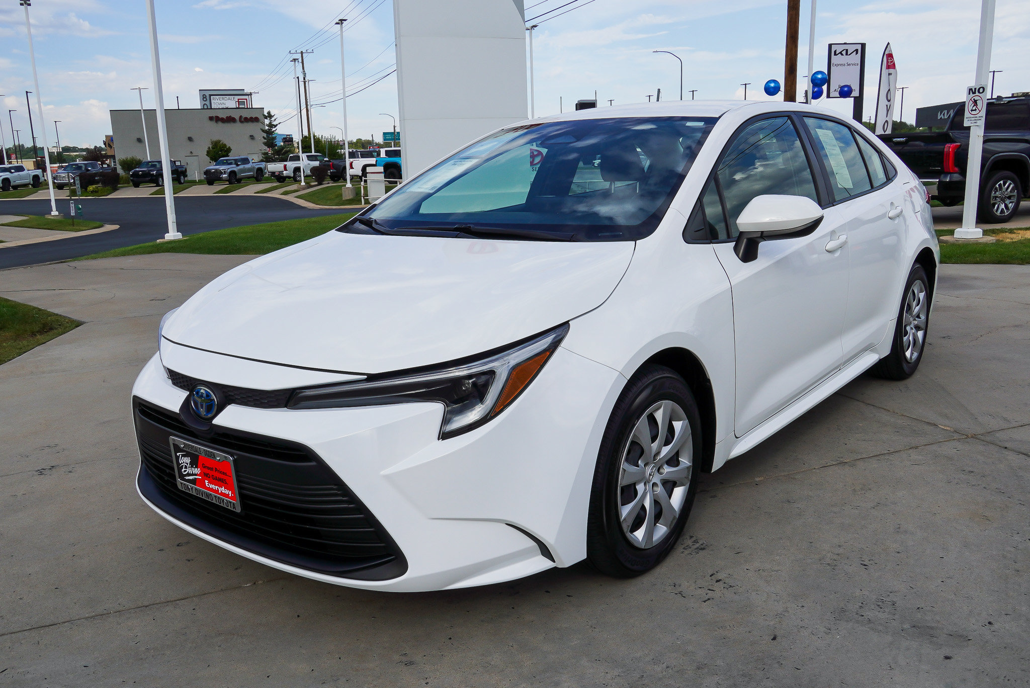 Certified 2024 Toyota Corolla LE FWD image 4