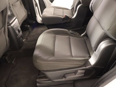 Used 2023 Ford Explorer XLT RWD image 12