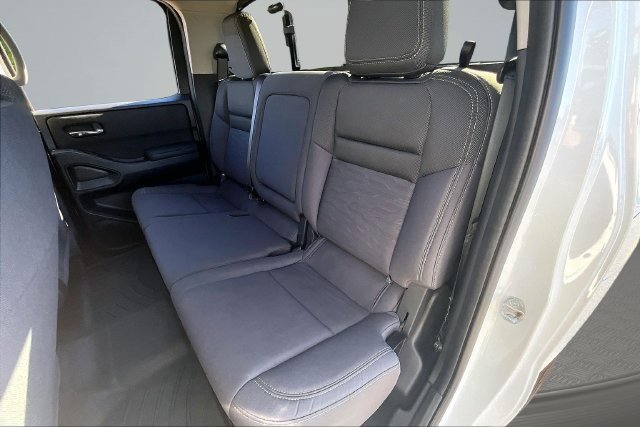 Used 2023 Nissan Frontier SV w/ SV Convenience Package AWD/4WD image 21