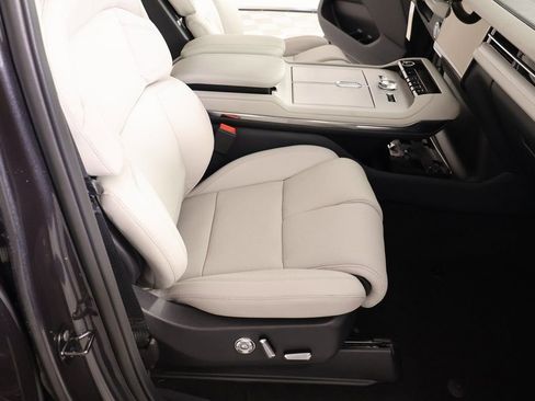 New 2025 Lincoln Navigator Reserve image 14