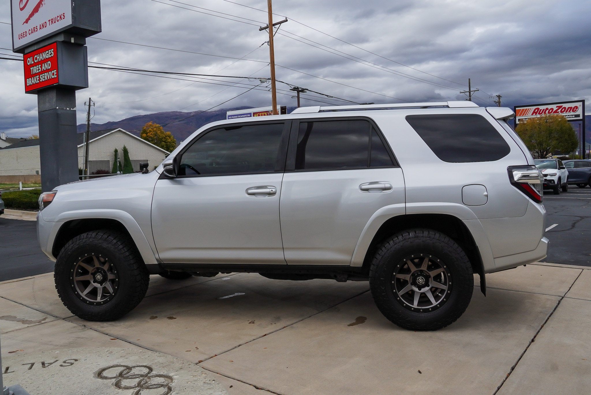 Used 2015 Toyota 4Runner SR5 Premium AWD/4WD image 5