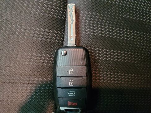 Used 2020 Kia Sportage LX FWD image 32