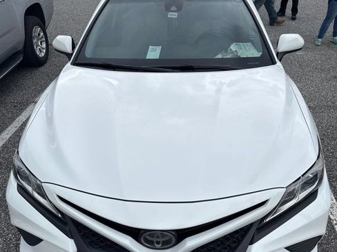 Used 2018 Toyota Camry SE w/ Protection Package (Q2) FWD image 3