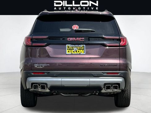 Used 2025 GMC Acadia Elevation w/ Elevation Premium Package FWD image 5