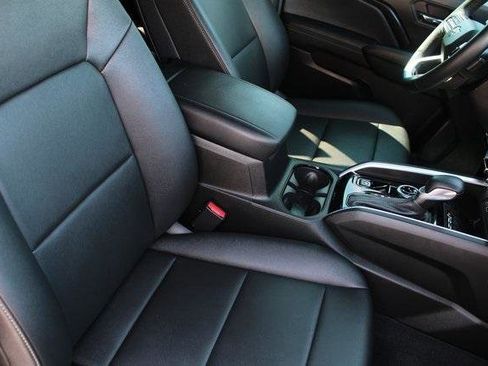 Used 2023 Chevrolet Colorado LT w/ LT Convenience Package III image 7