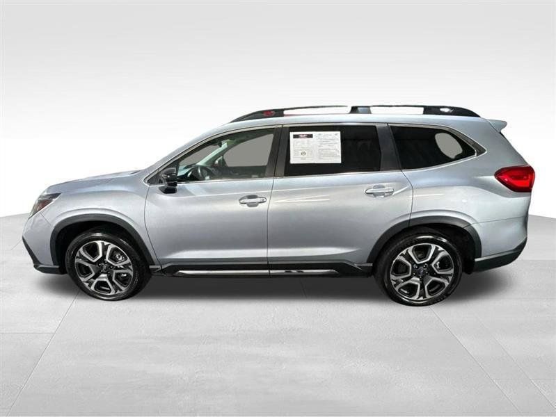 Used 2024 Subaru Ascent Limited AWD/4WD image 8