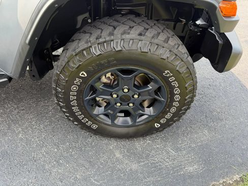 Used 2023 Jeep Wrangler Unlimited w/ Cold Weather Group AWD/4WD image 46