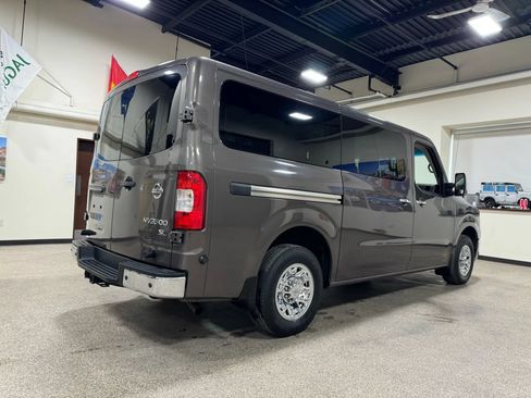 Used 2018 Nissan NV 3500 SL RWD image 5