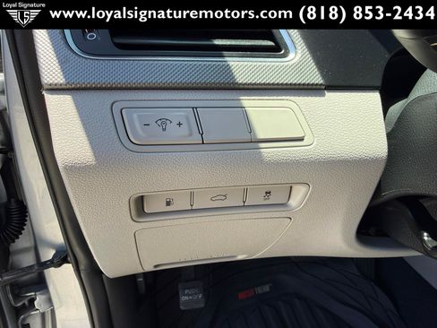 Used 2017 Hyundai Sonata SE FWD image 17