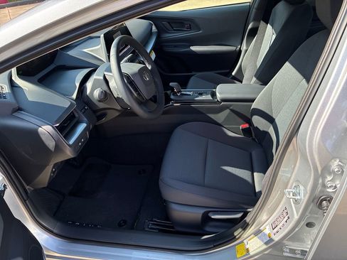 New 2026 Toyota Prius LE image 15