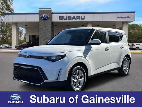 Used 2025 Kia Soul LX w/ LX Technology Package FWD image 1