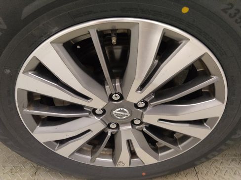 Used 2019 Nissan Pathfinder S AWD/4WD image 31