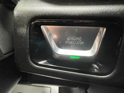 Used 2025 GMC Yukon Denali AWD/4WD image 33