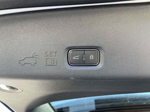 New 2025 Ford Expedition Active image 50