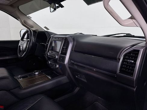 Used 2021 Ford Expedition Platinum image 32