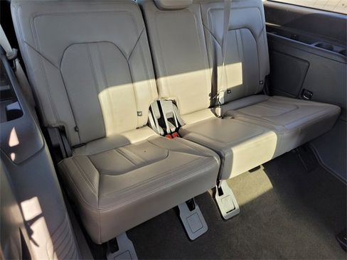 Certified 2018 Ford Expedition Limited w/ Equipment Group 301A image 15