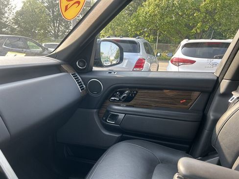 Used 2018 Land Rover Range Rover Supercharged image 13