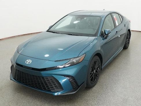 New 2026 Toyota Camry SE FWD image 14