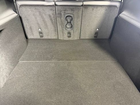 Used 2026 Tesla Model Y 2WD image 29