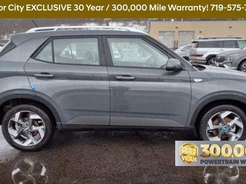 New 2025 Hyundai Venue SEL image 4