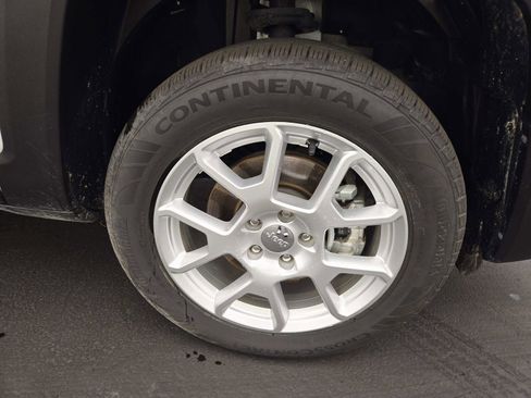 Used 2023 Jeep Renegade Latitude image 17