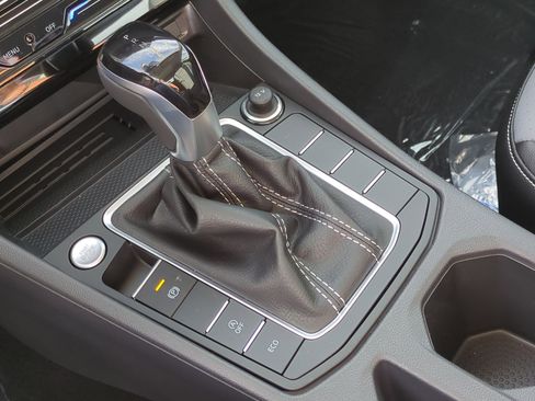 New 2025 Volkswagen Jetta SE image 15