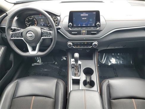 Used 2021 Nissan Altima 2.5 SR w/ SR Premium Package image 15