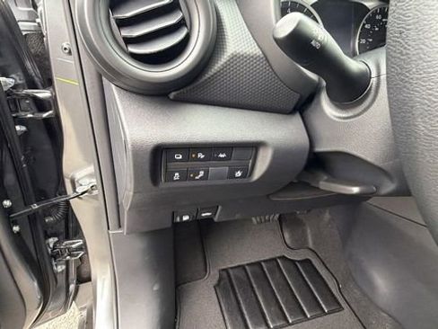 New 2025 Nissan Kicks Play S image 30