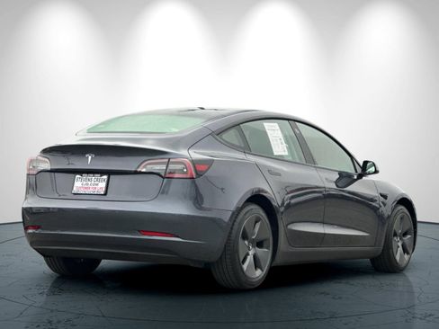 Used 2022 Tesla Model 3 image 4