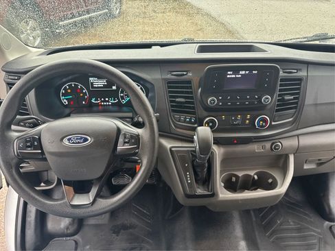 Used 2022 Ford Transit 250 Low Roof RWD image 15