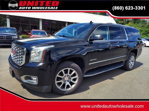 Used 2020 GMC Yukon XL Denali w/ Open Road Package AWD/4WD image 1