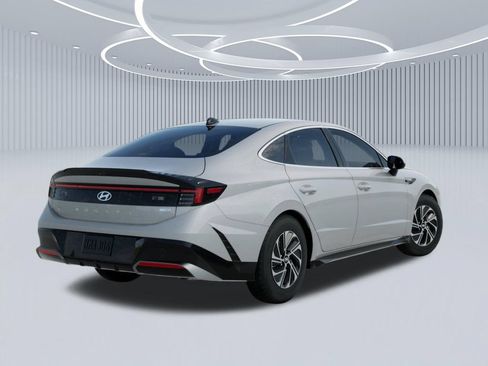 New 2026 Hyundai Sonata Blue FWD image 4