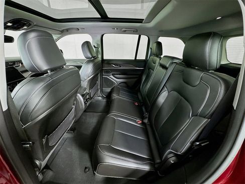 Used 2022 Jeep Grand Cherokee Limited 4xe image 18