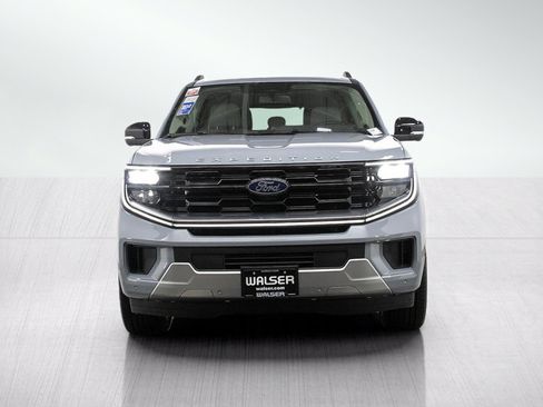 Used 2025 Ford Expedition Platinum w/ Platinum Ultimate Package AWD/4WD image 8