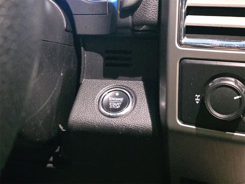 Used 2015 Ford F150 Platinum w/ Equipment Group 701A Luxury image 21