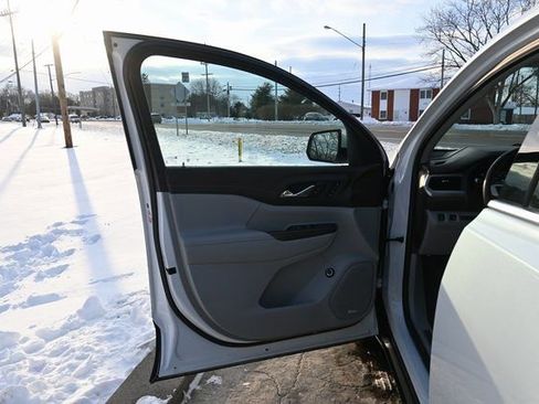 Used 2021 GMC Acadia SLT w/ Technology Package image 26