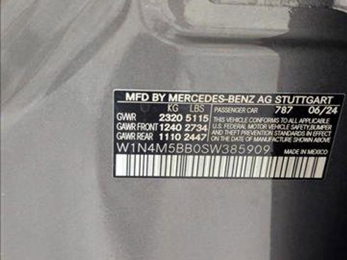 New 2025 Mercedes-Benz GLB 35 AMG 4MATIC image 16