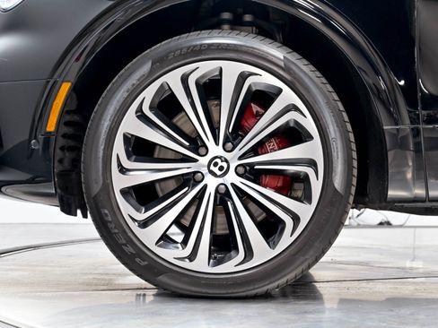 Used 2021 Bentley Bentayga w/ First Edition Specification AWD/4WD image 42