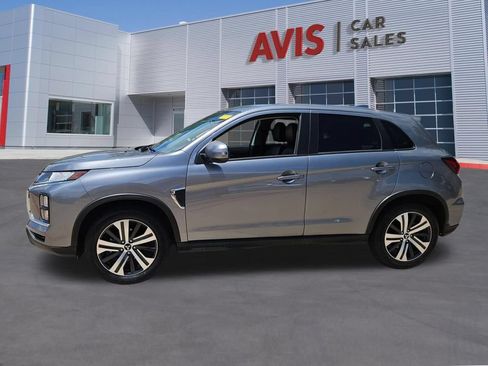 Used 2025 Mitsubishi Outlander Sport SE AWD/4WD image 2