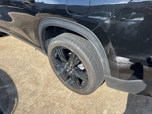 Used 2025 GMC Acadia Elevation w/ Elevation Premium Package FWD image 5