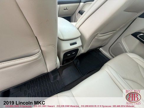 Used 2019 Lincoln MKC Reserve w/ MKC Climate Package AWD/4WD image 12