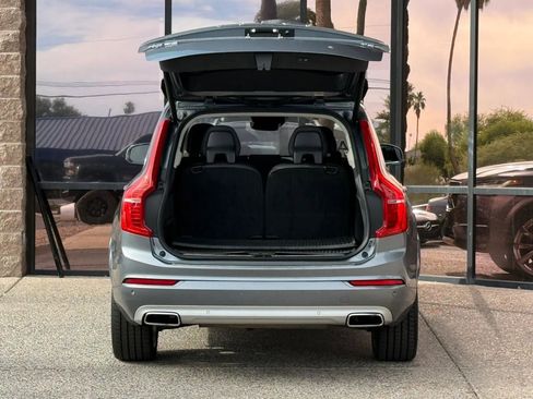 Used 2016 Volvo XC90 T6 Momentum w/ Momentum Plus Package AWD/4WD image 30