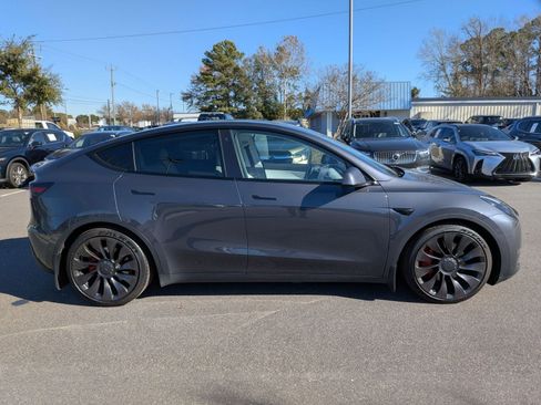 Used 2022 Tesla Model Y Performance image 2