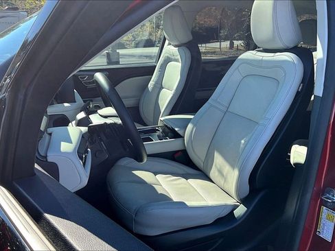 Used 2025 Lincoln Aviator Reserve w/ Jet Appearance Package image 25